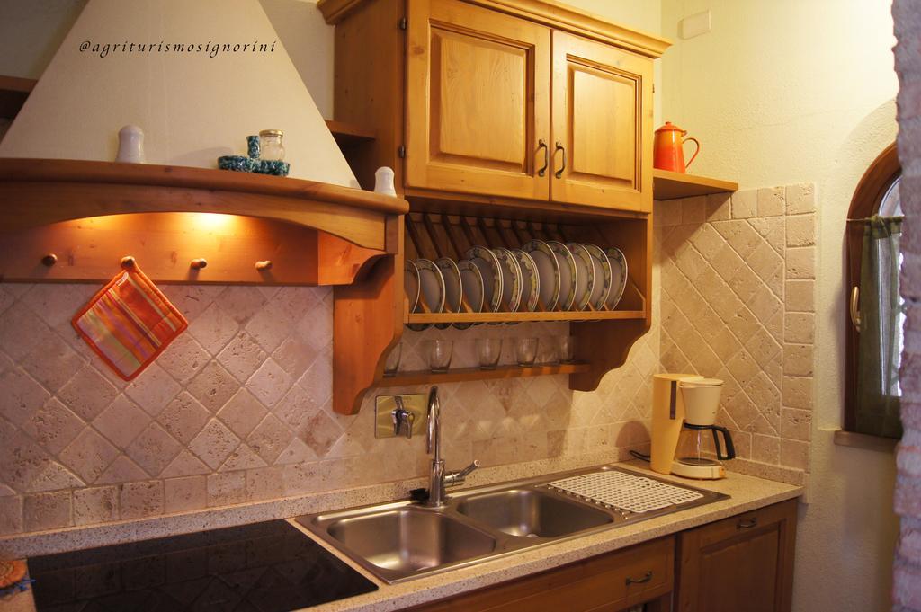 Agriturismo Signorini Orciatico ภายนอก รูปภาพ